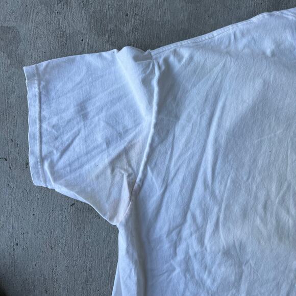 Vintage Hanes beefy white graphic t shirt - Picture 9 of 11